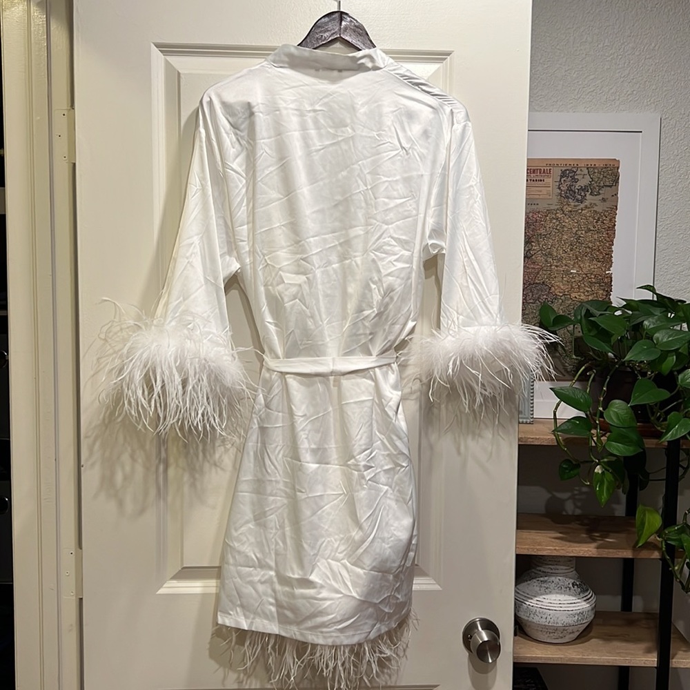 Ivory Feather-Trim Satin Robe & Slip Set - Picture 7 of 11